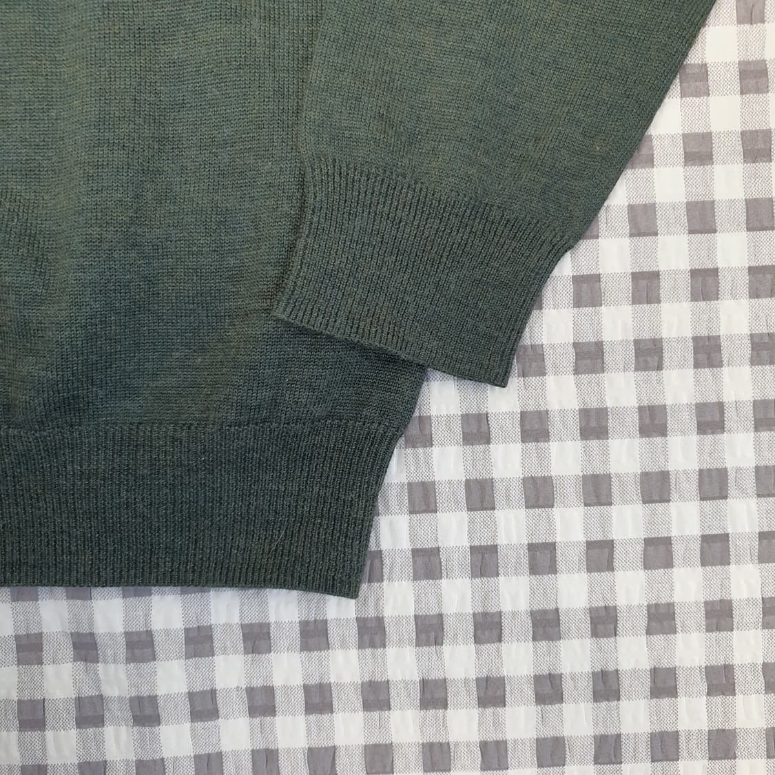 앤드지 얇은 브이넥 니트 남자95 상품이미지4