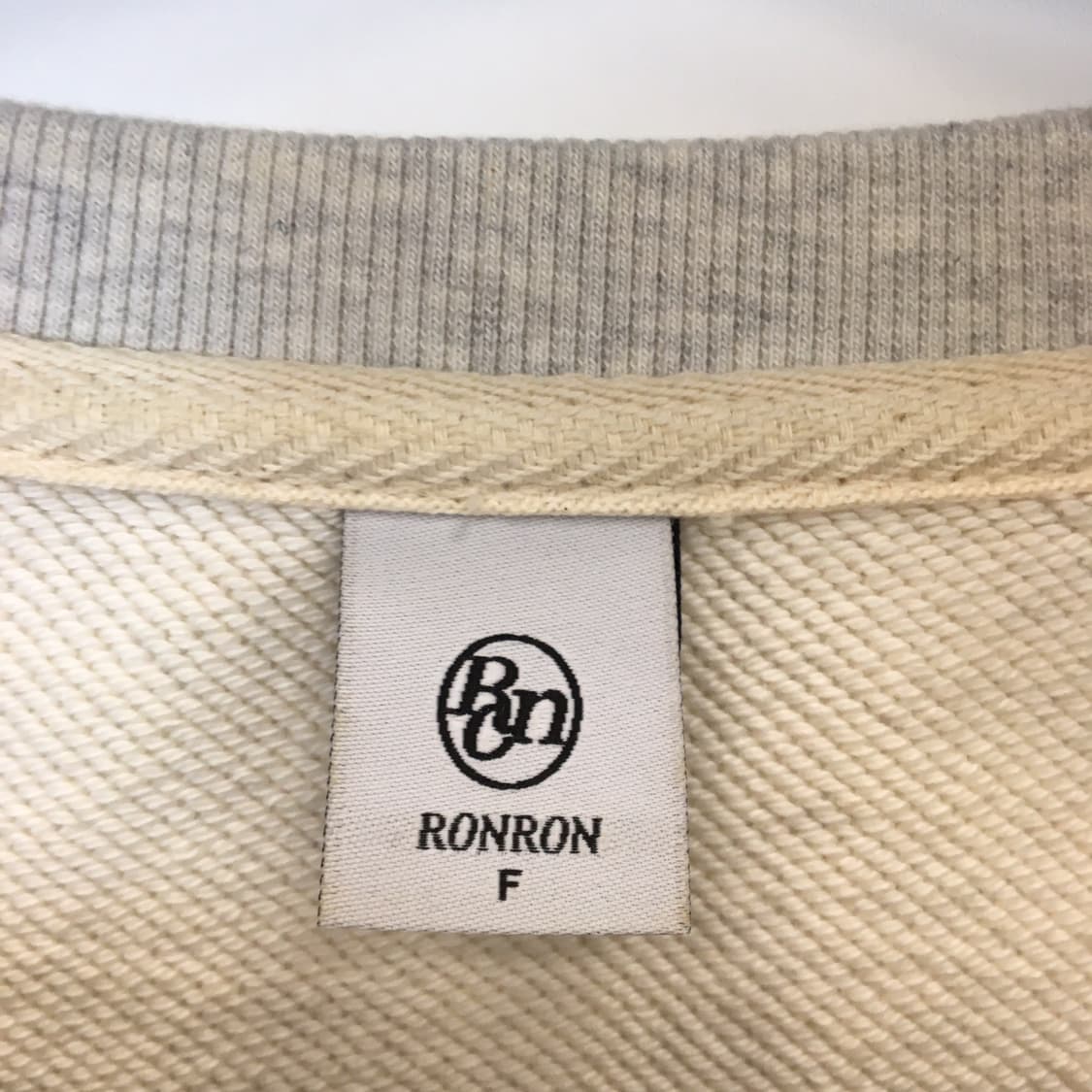 RONRON 론론 볼레로 크롭 스퀘어넥 FREE 오트밀  상품이미지5