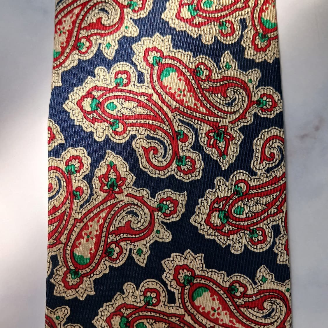 아쿠아스큐텀 네이비 레드 페이즐리 넥타이 9.5cm A+등급 E777
 상품이미지6