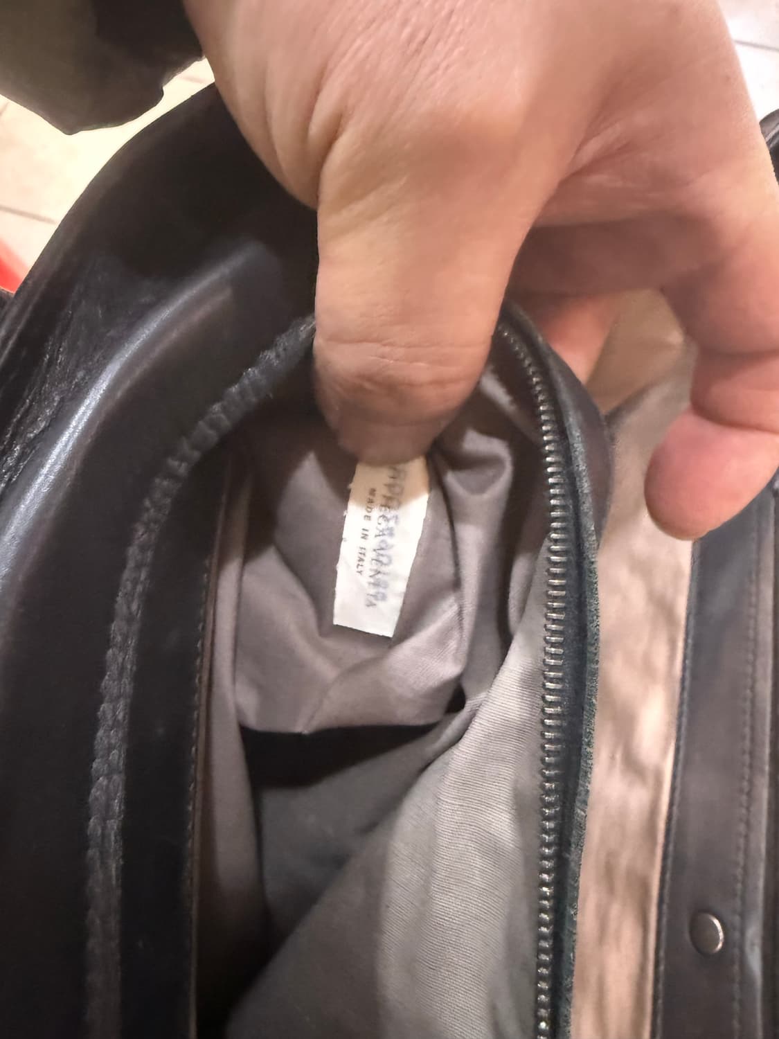 정품 보테카베네타 인트레치아토 보스턴백 팝니다 상품이미지9