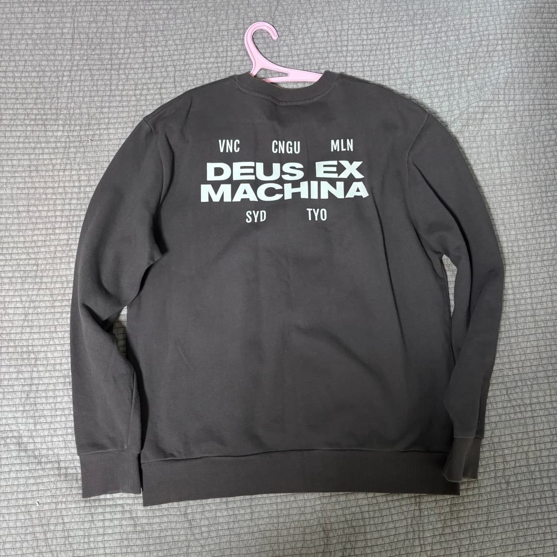 데우스 빅타임 크루 맨투맨 상품이미지2