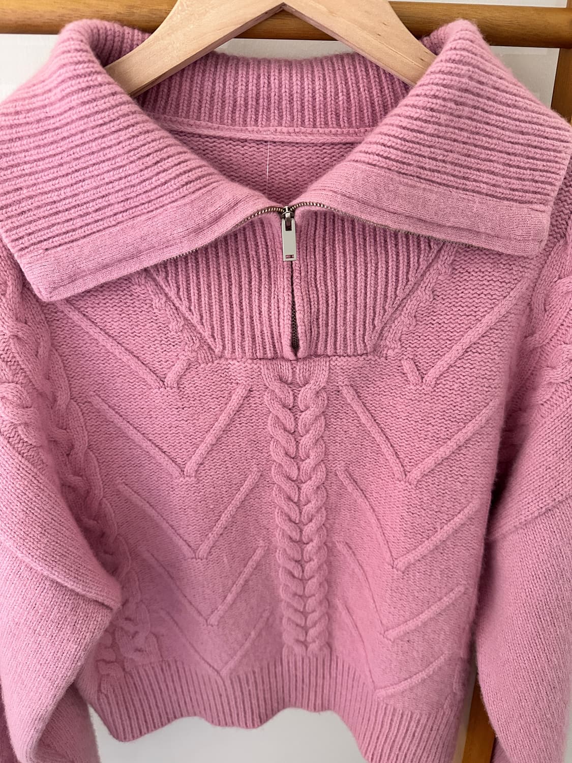 마르디 메크르디 핑크 꽈배기 캐시미어 반집업(프리사이즈) 상품이미지2