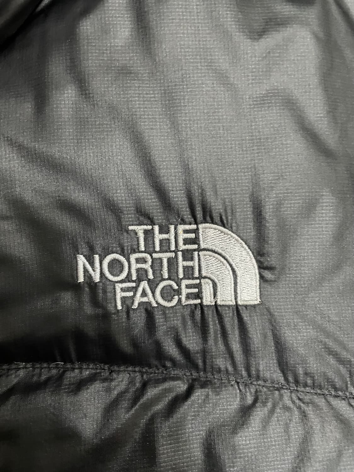 노스페이스 아콘카구아 써밋 다운 패딩 자켓 블랙 상품이미지4