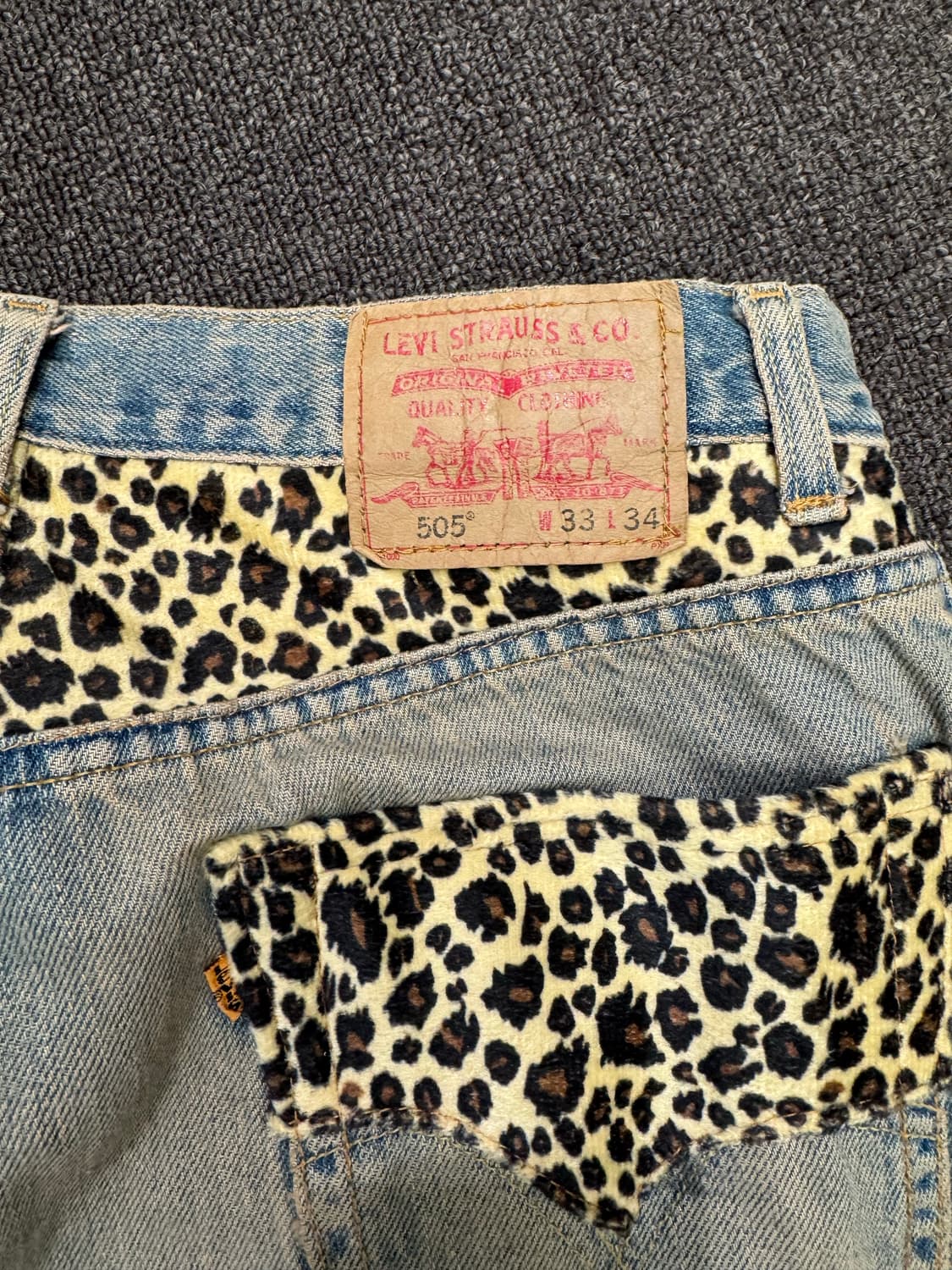 33)리바이스 빈티지 505 오렌지탭 레오파드 데님팬츠 상품이미지7