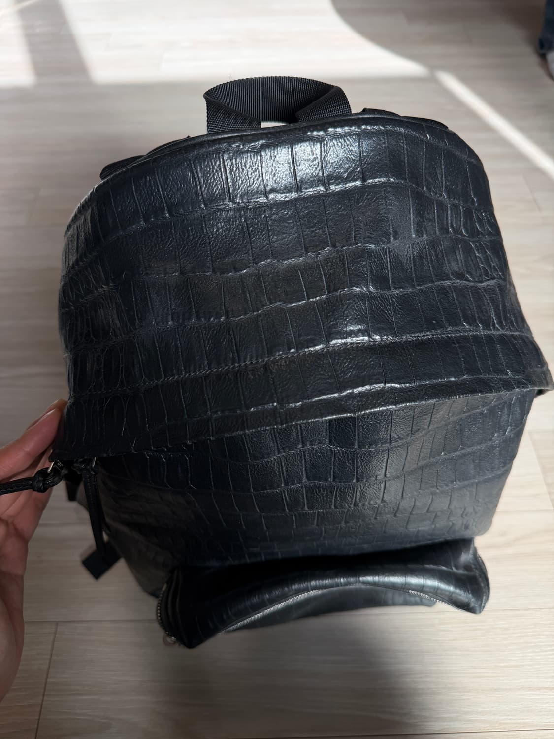 생로랑 크로커다일 백팩 상품이미지3