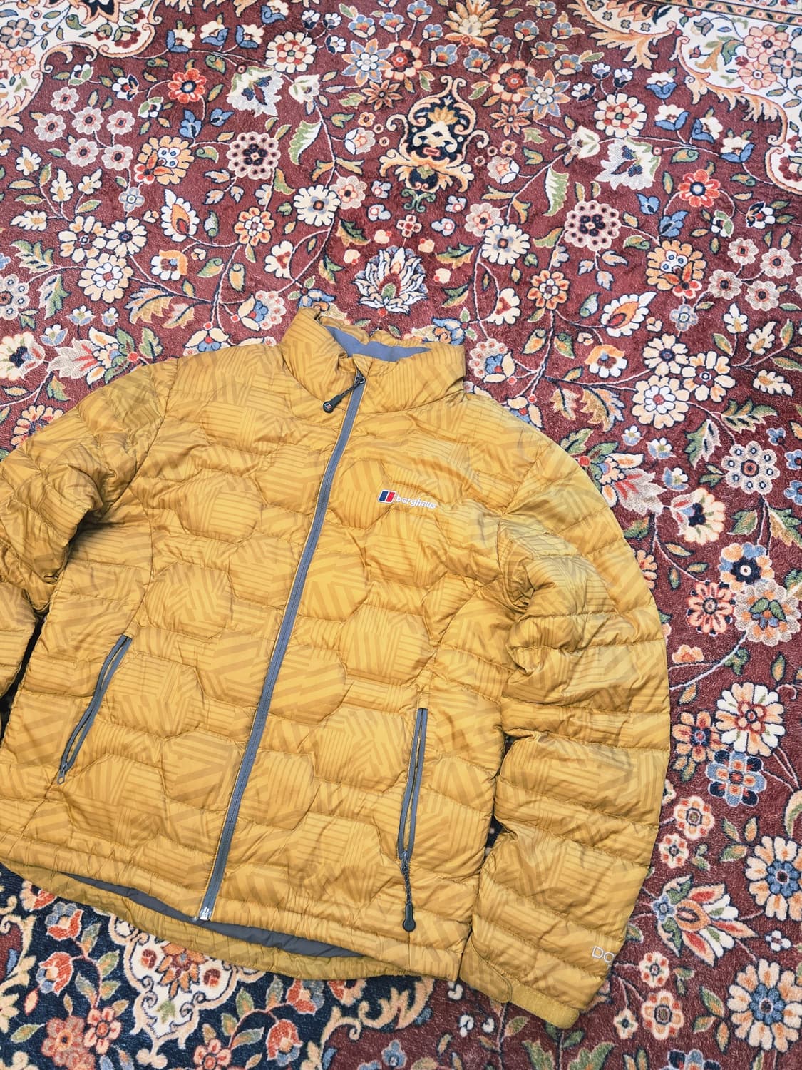 버그하우스 berghaus 거위털 경량 다운 자켓 (95)

 상품이미지2