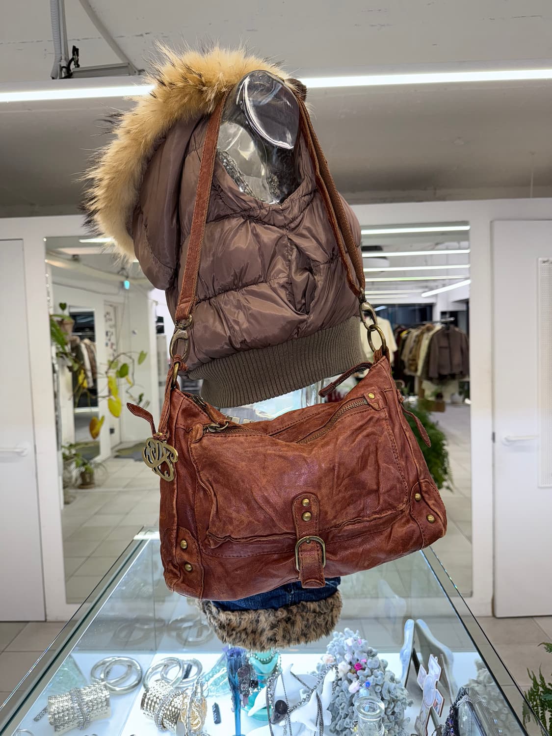 wrinkled leather bag 상품이미지2