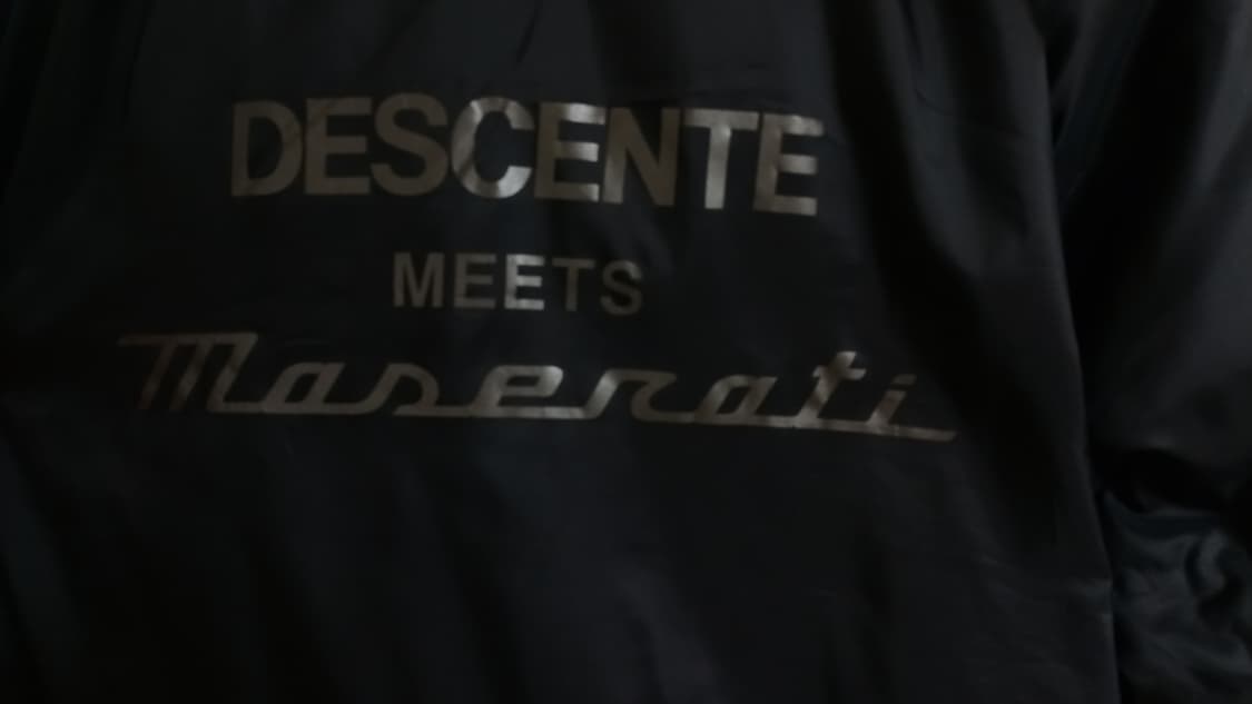 정품 데상트 마세라티 콜라보 구스다운 에어써큘레이션 패딩 110 상품이미지6