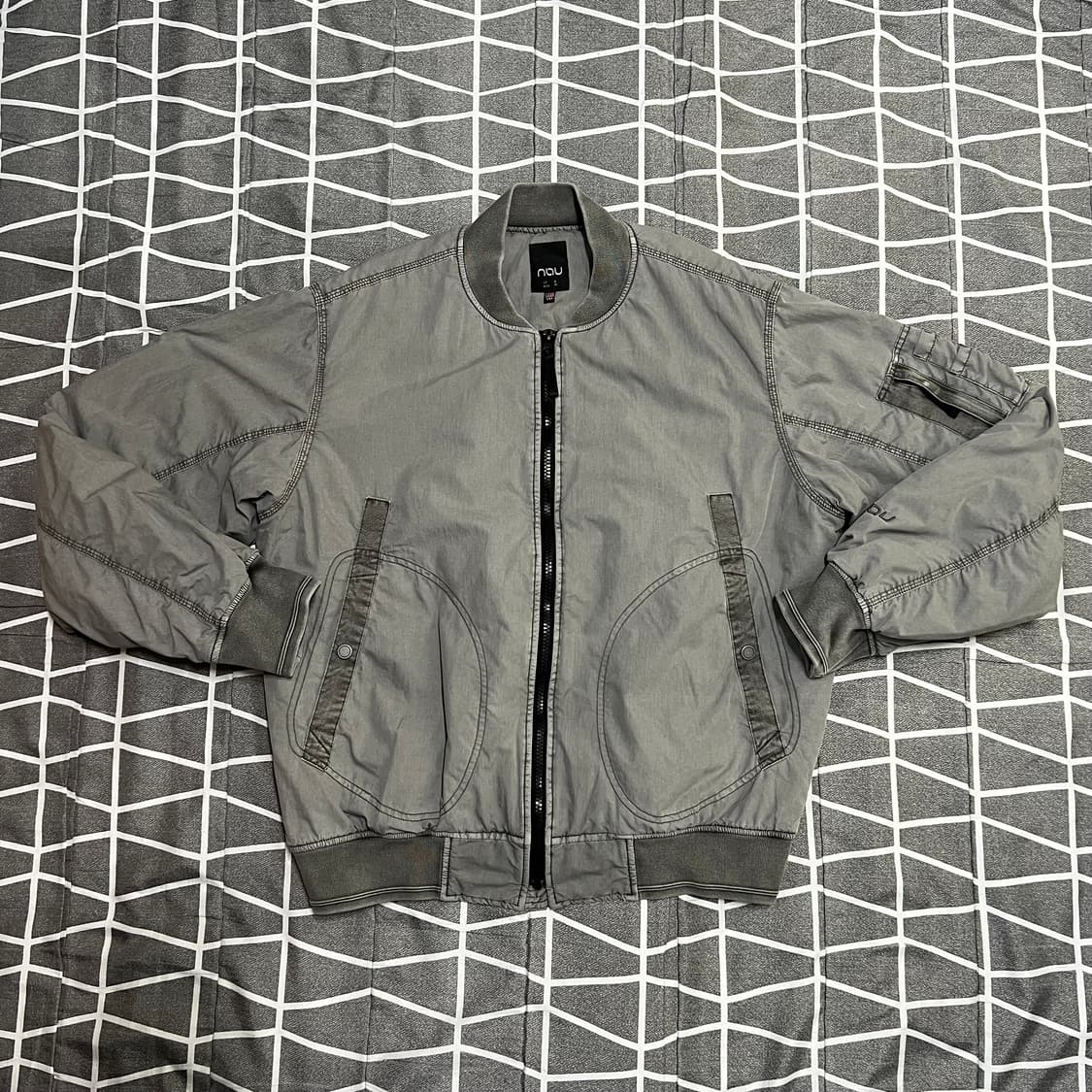 [새상품급] nau U 다잉 스타디움 패딩(ma-1) -M- 상품이미지1