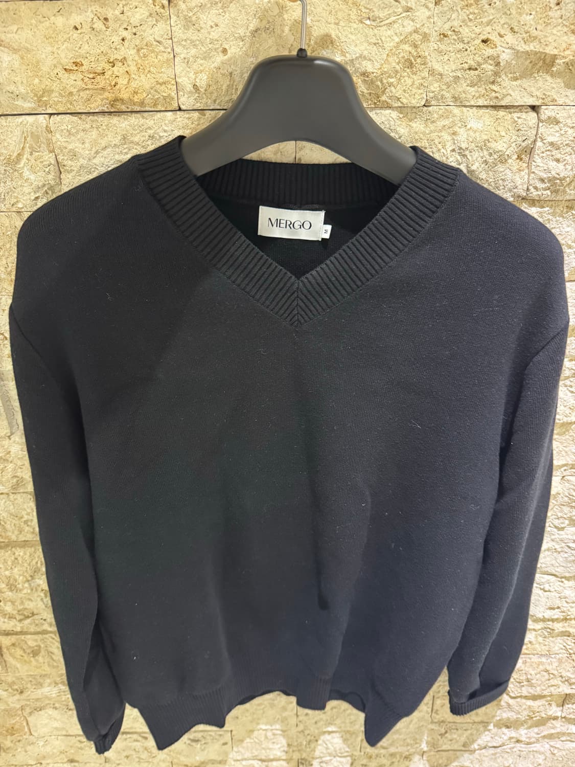 Mero 브이넥 니트 상품이미지1