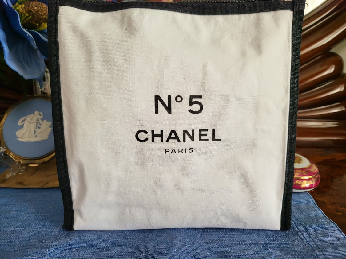 샤넬 메이크업 파우치  상품이미지1