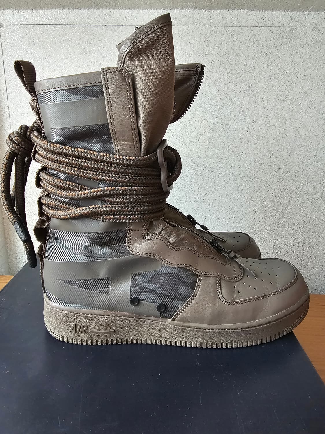 나이키 SF1 스폐셜 필드 에어포스1 상품이미지2