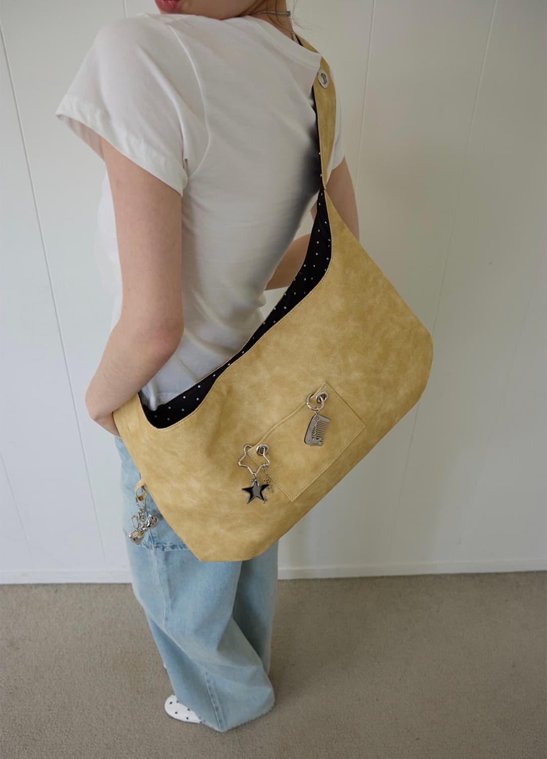 레터리BUCKLE REVERSIBLE SHOULDER BAG_BUTTER 상품이미지2