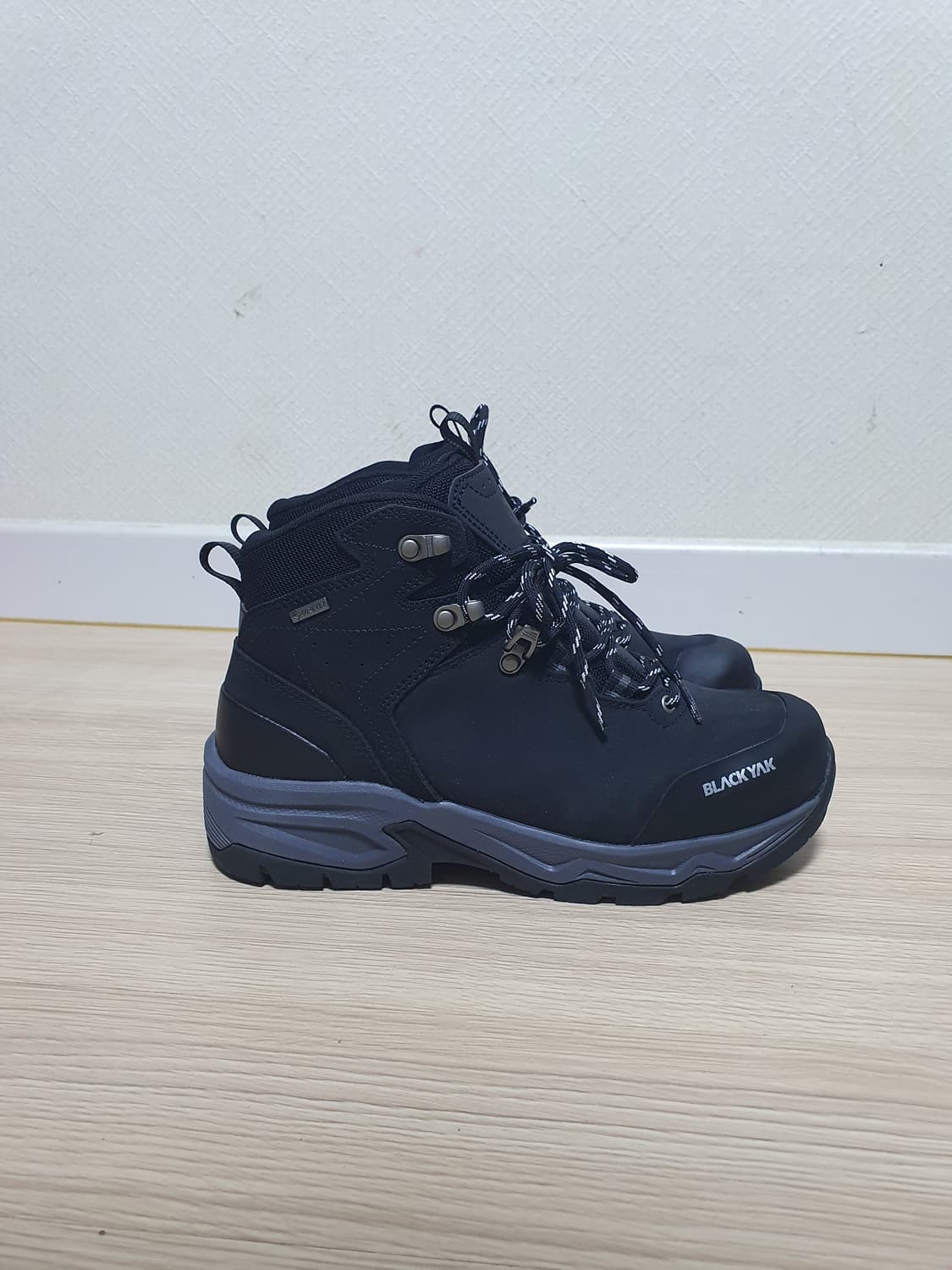 블랙야크 고어텍스 등산화 블랙 245 상품이미지1
