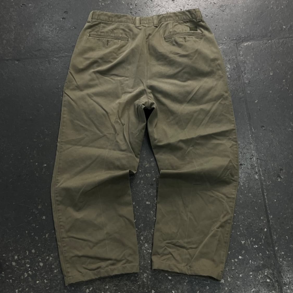 32 라코스테 투턱 치노팬츠 상품이미지5