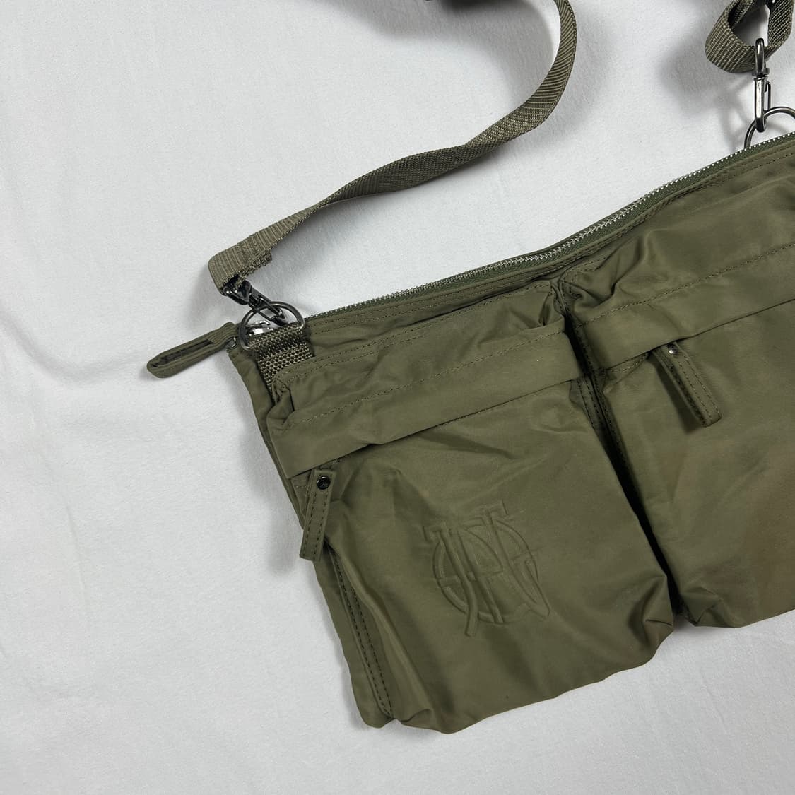 90‘s 장폴고티에 jpg 로고 크로스백 가방 상품이미지2