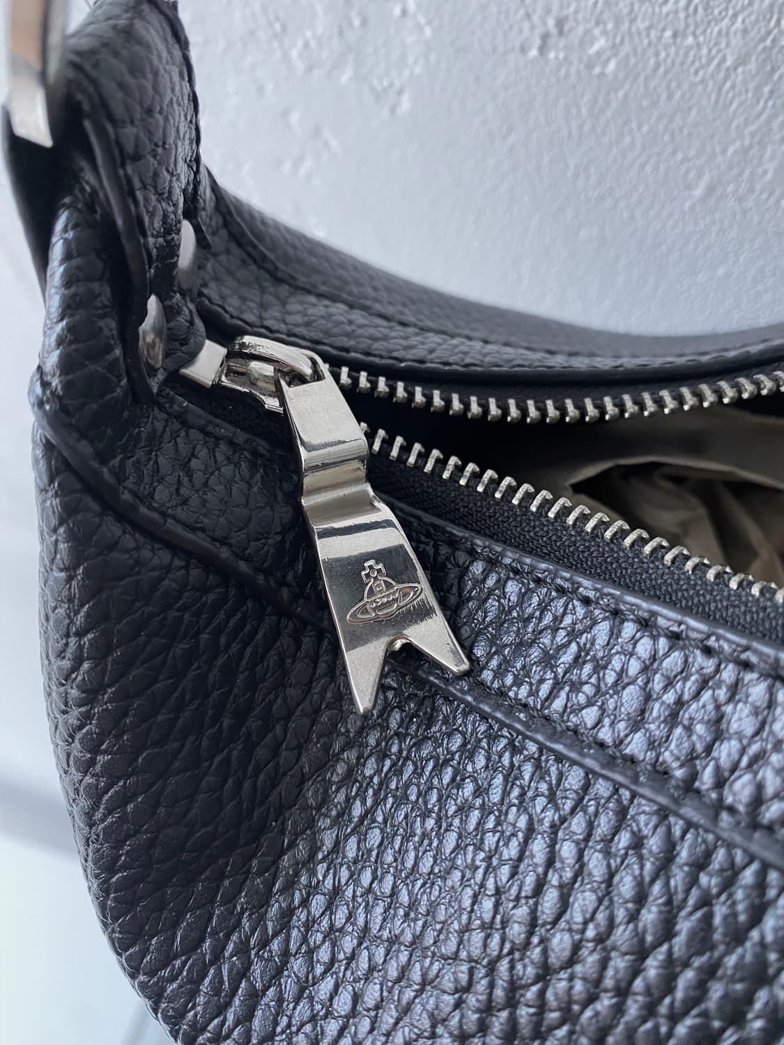 [Vivienne westwood] 펀칭 오브 백 상품이미지5