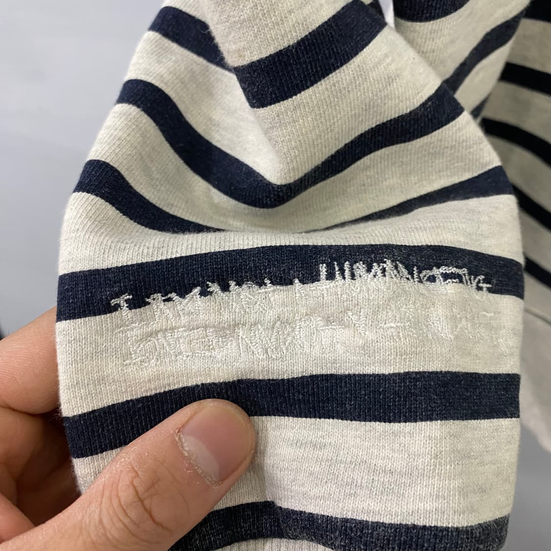 아임낫어휴먼비잉 스트라이프 자수 로고 후드(XL) 상품이미지5