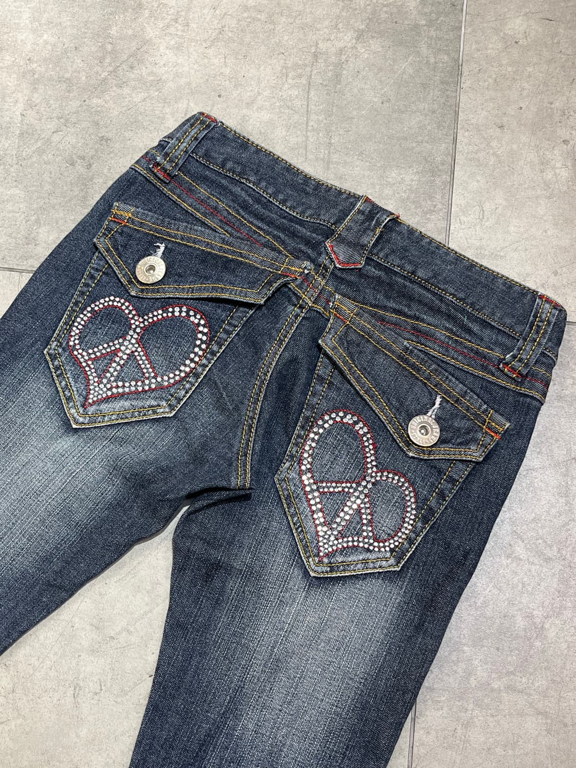 일본 빈티지 BCBG y2k 피스마크 큐빅 부츠컷 데님 팬츠 상품이미지4