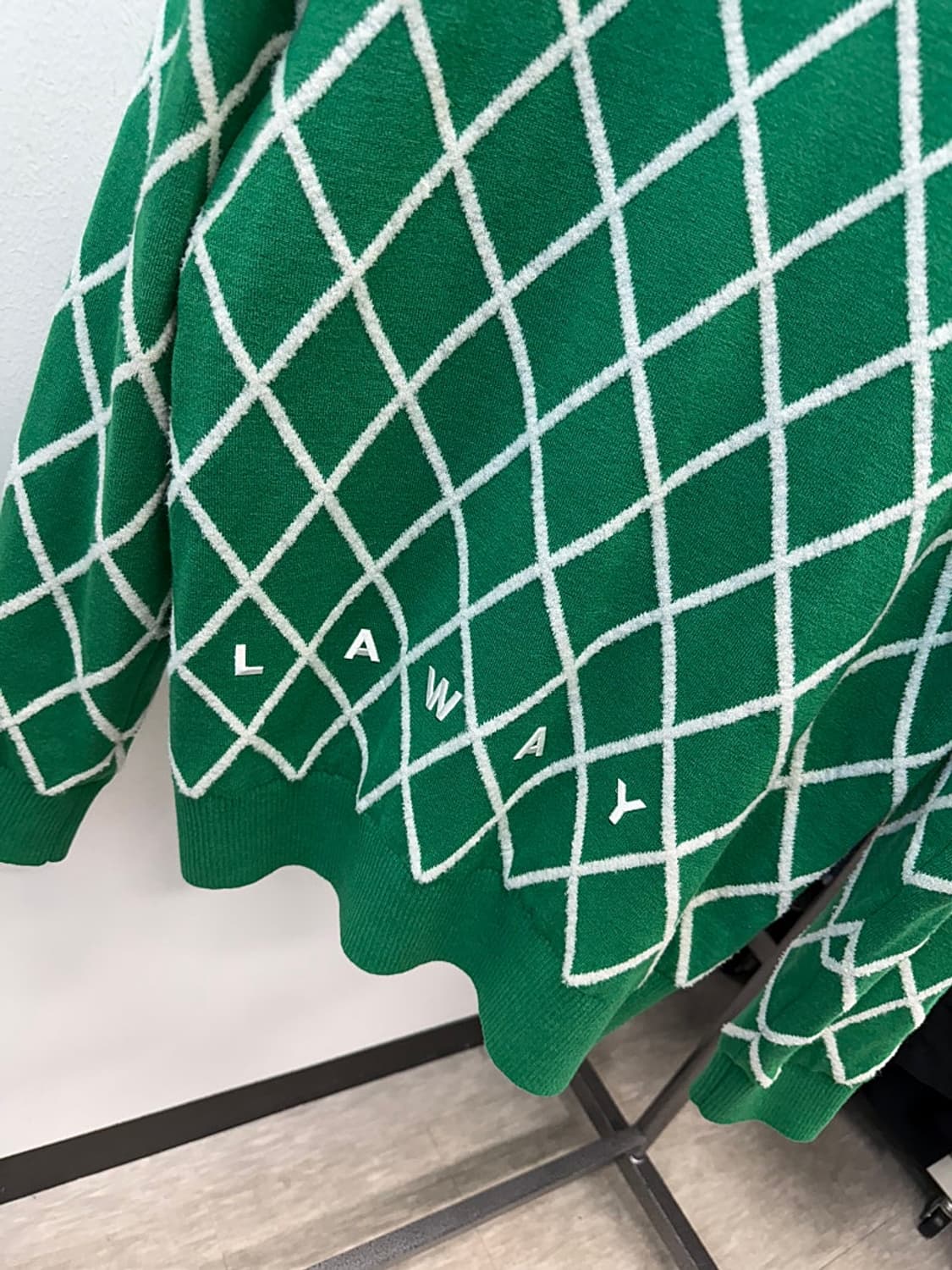 105) 캘러웨이 로고자수 방풍니트 상품이미지9