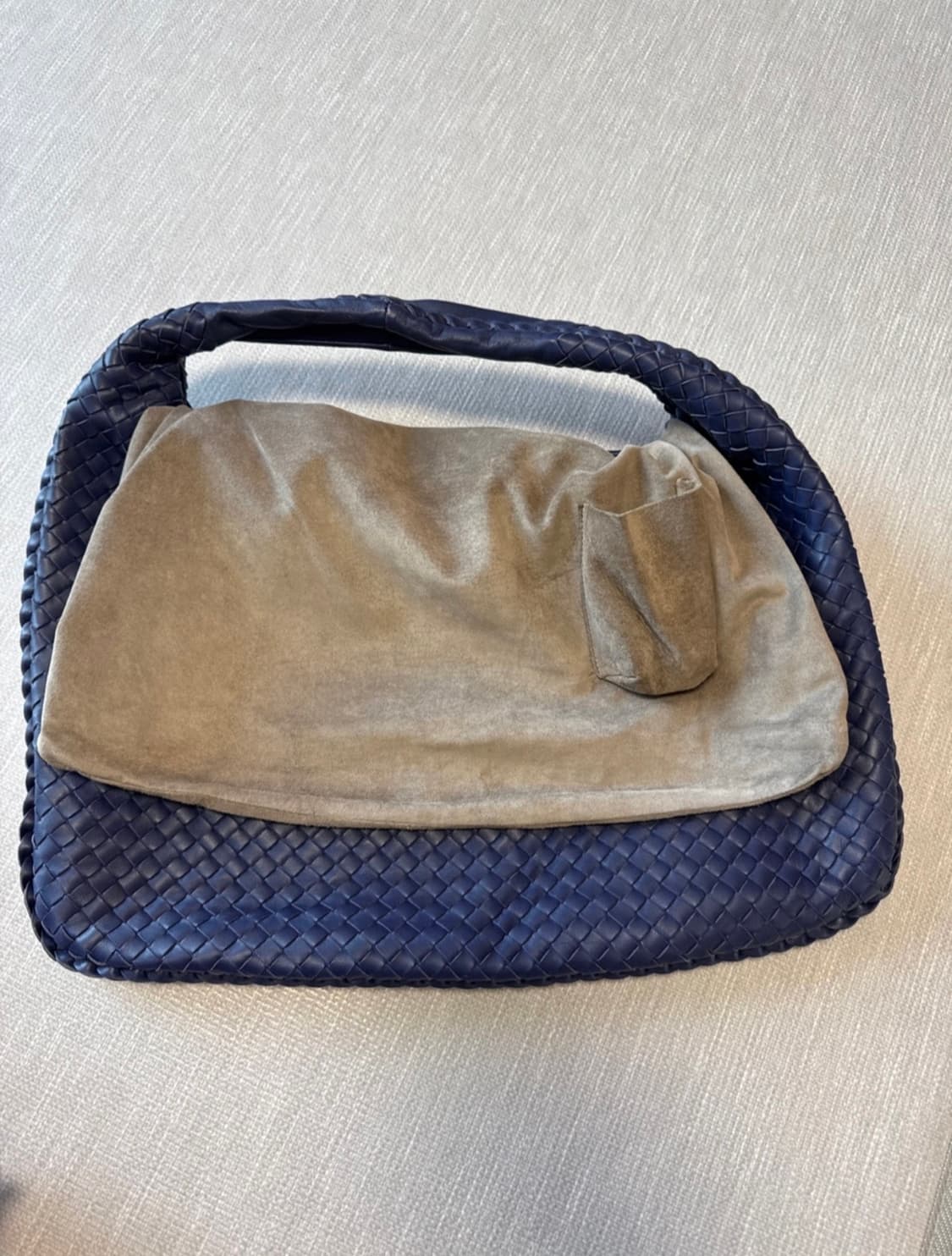 보테가베네타 인트레치아토 호보백 네이비 상품이미지5