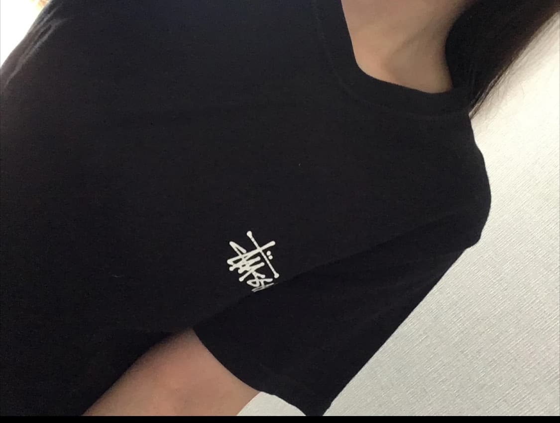 스투시 검은색 반팔 상품이미지1