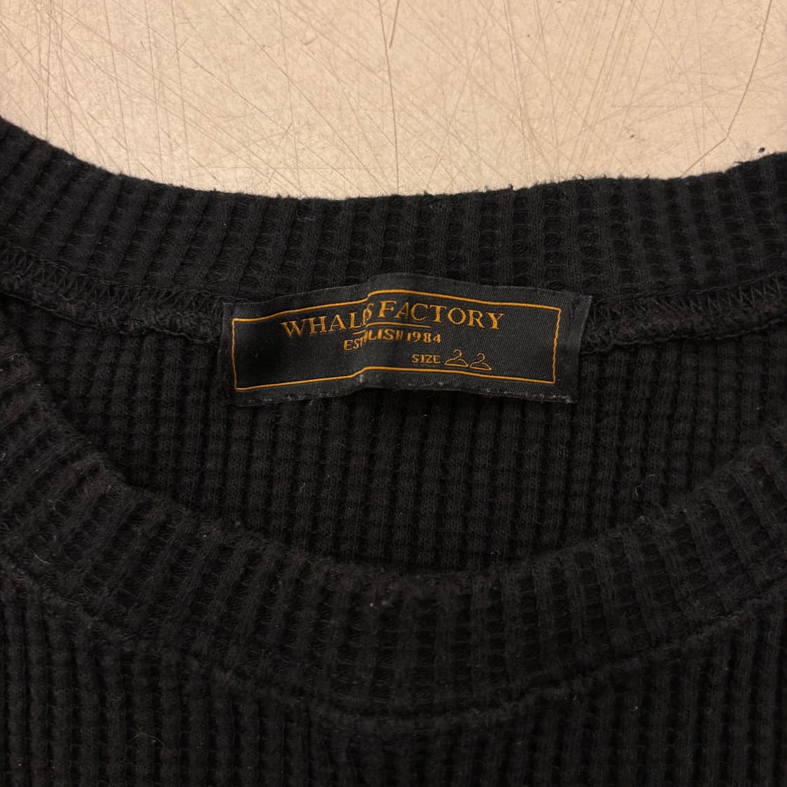 웨일즈팩토리 골지 블랙 맨투맨 상품이미지3