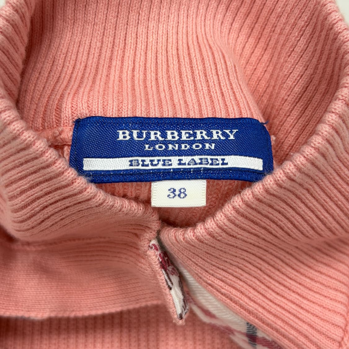 버버리 블루라벨 하이넥 니트 나시 핑크 38 상품이미지4