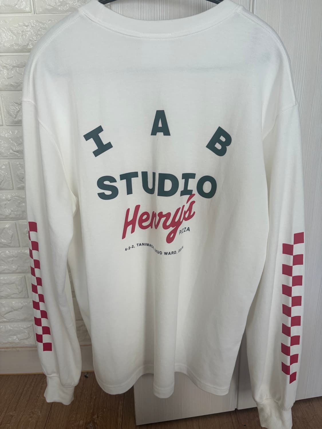 아이앱 스튜디오 x 헨리스 피자 롱슬리브 화이트 M 상품이미지3