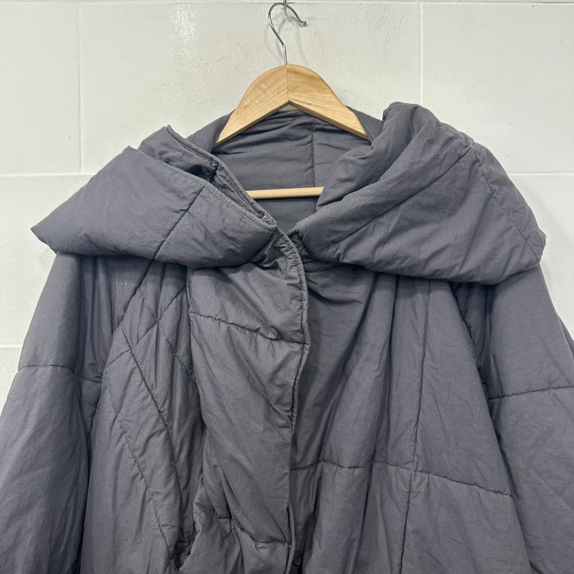 비비안웨스트우드 프로파간다 푸퍼 점퍼 상품이미지2