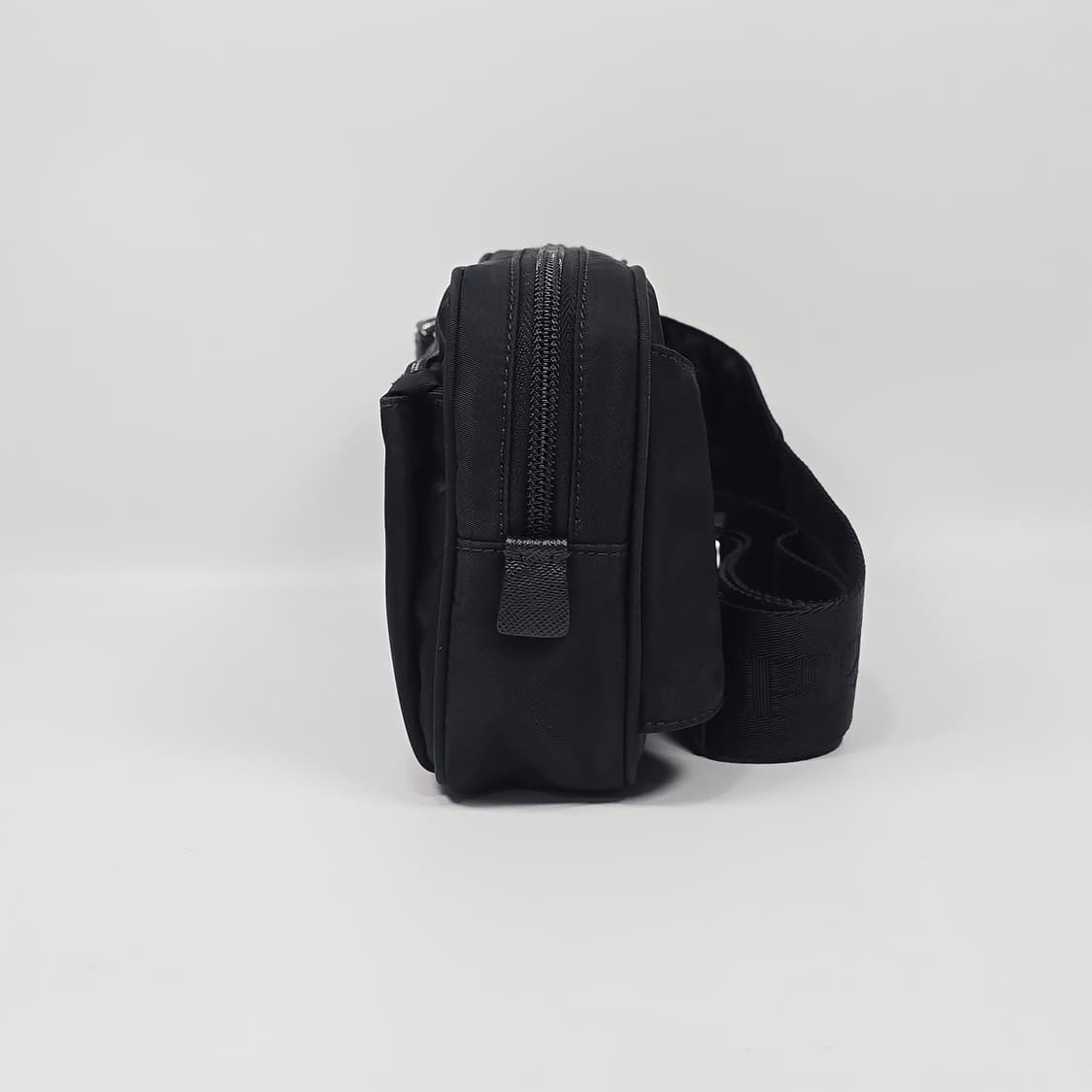 프라다 리나일론 벨트백 상품이미지4