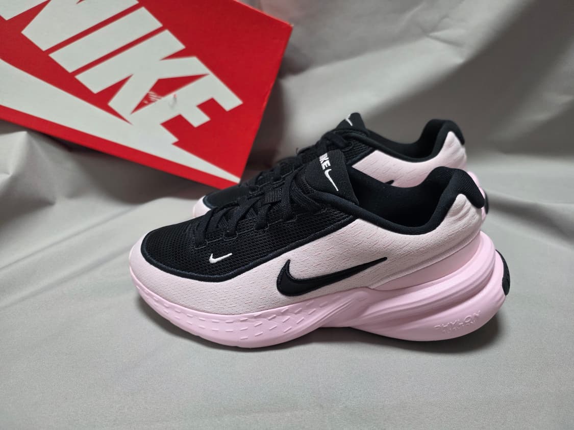 나이키 우먼스 업리프트SC [245mm] 상품이미지1