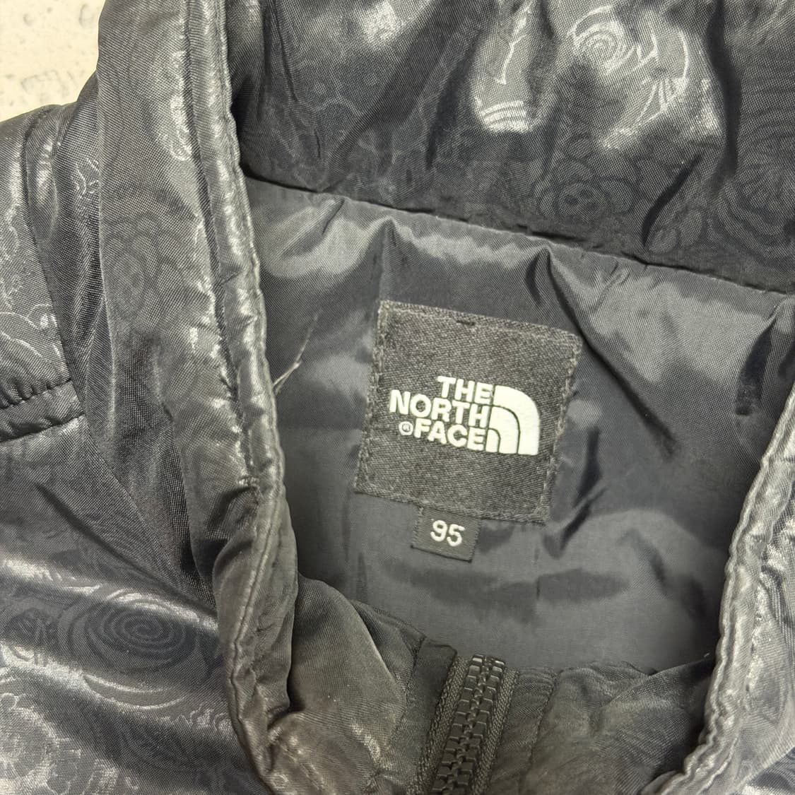 ✨ (바배) 노스페이스 페이즐리 경량 패딩 상품이미지3