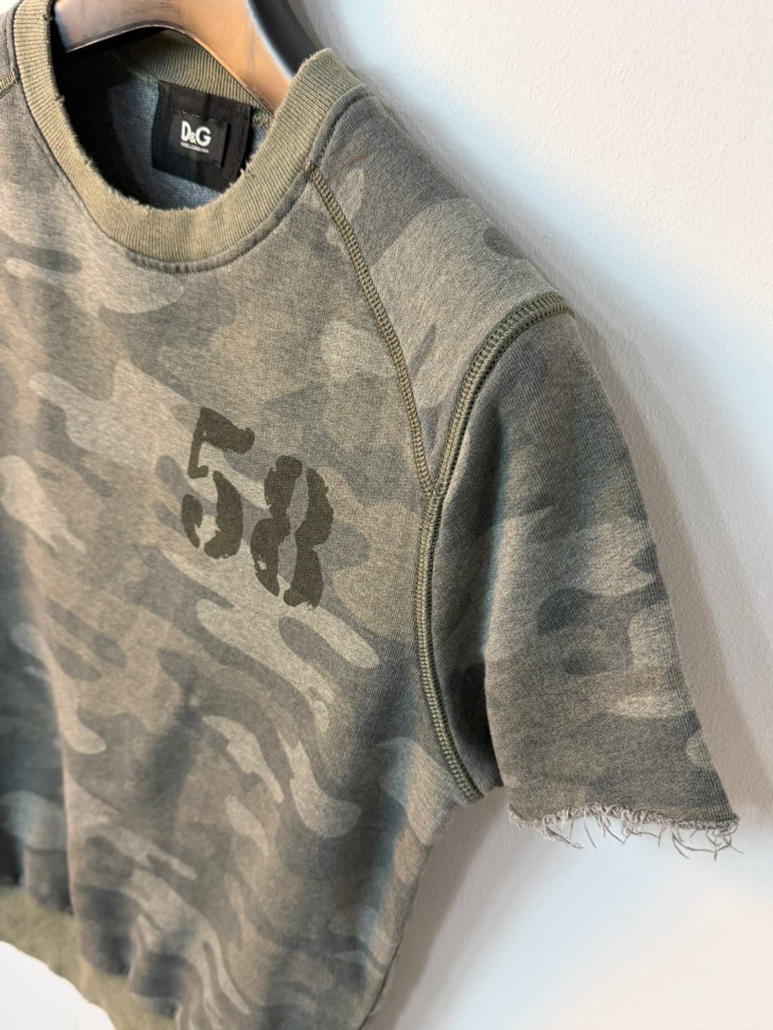 돌체앤가바나 카모 숏 슬리브 스웻셔츠 상품이미지4