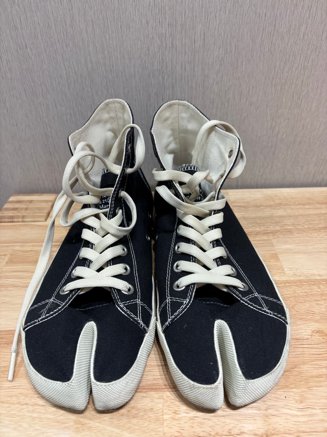 (풀박) 메종 마르지엘라 타비 하이탑 블랙 260팝니다. 상품이미지1