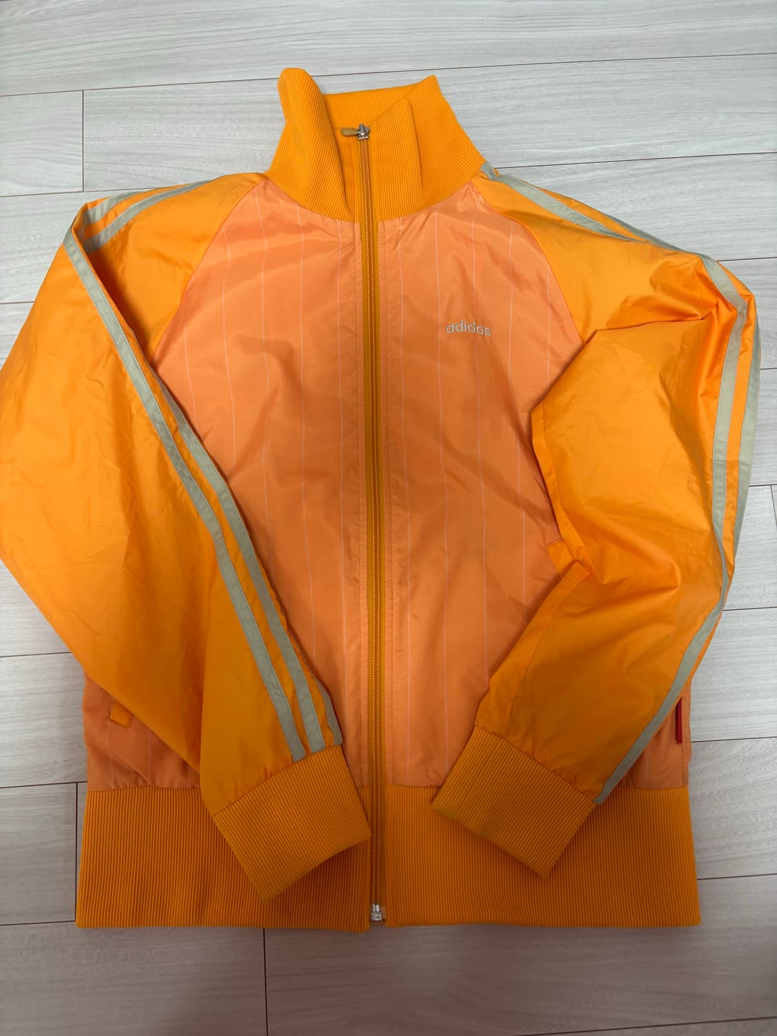 아디다스 귤맛 바람막이 상품이미지1