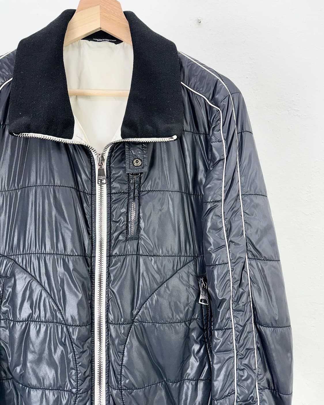 돌체앤가바나 00s 넥 플레이트 글로시 블루 퀼팅 패디드 봄버 자켓 상품이미지3
