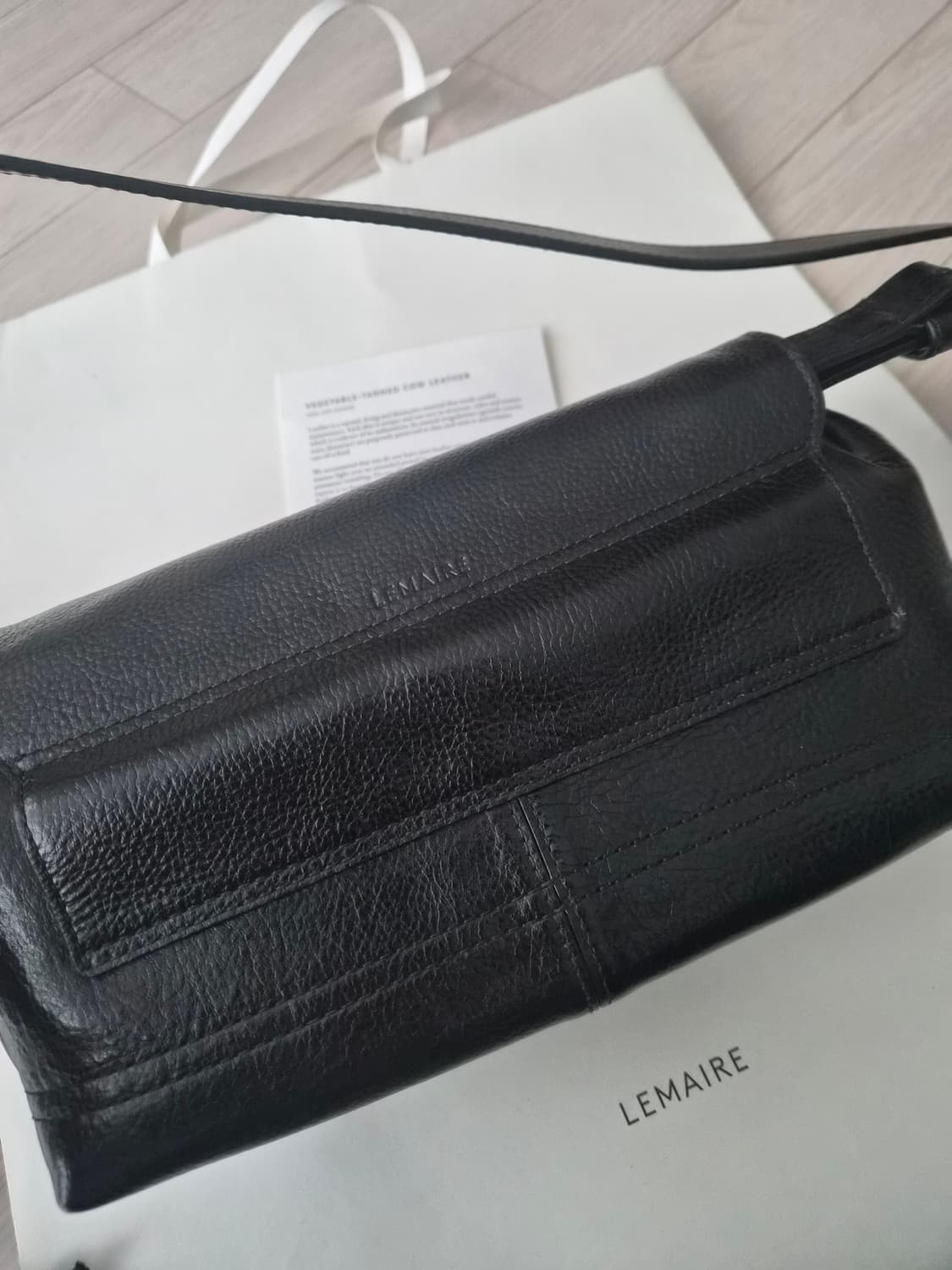 르메르 기어백 스몰 에스프레소 판매합니다 상품이미지2