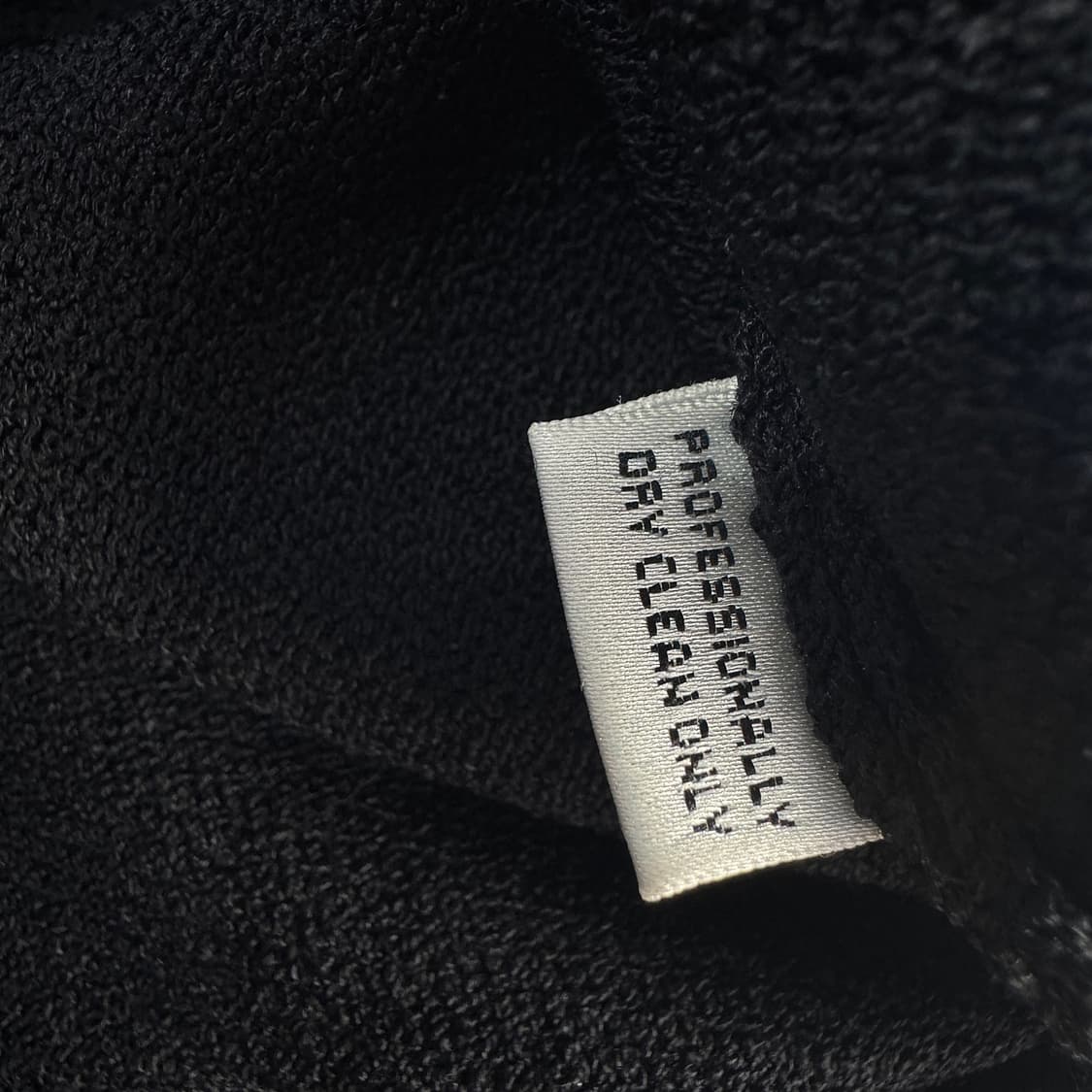 센존 베이직 투턱 블랙 니트 팬츠 상품이미지3