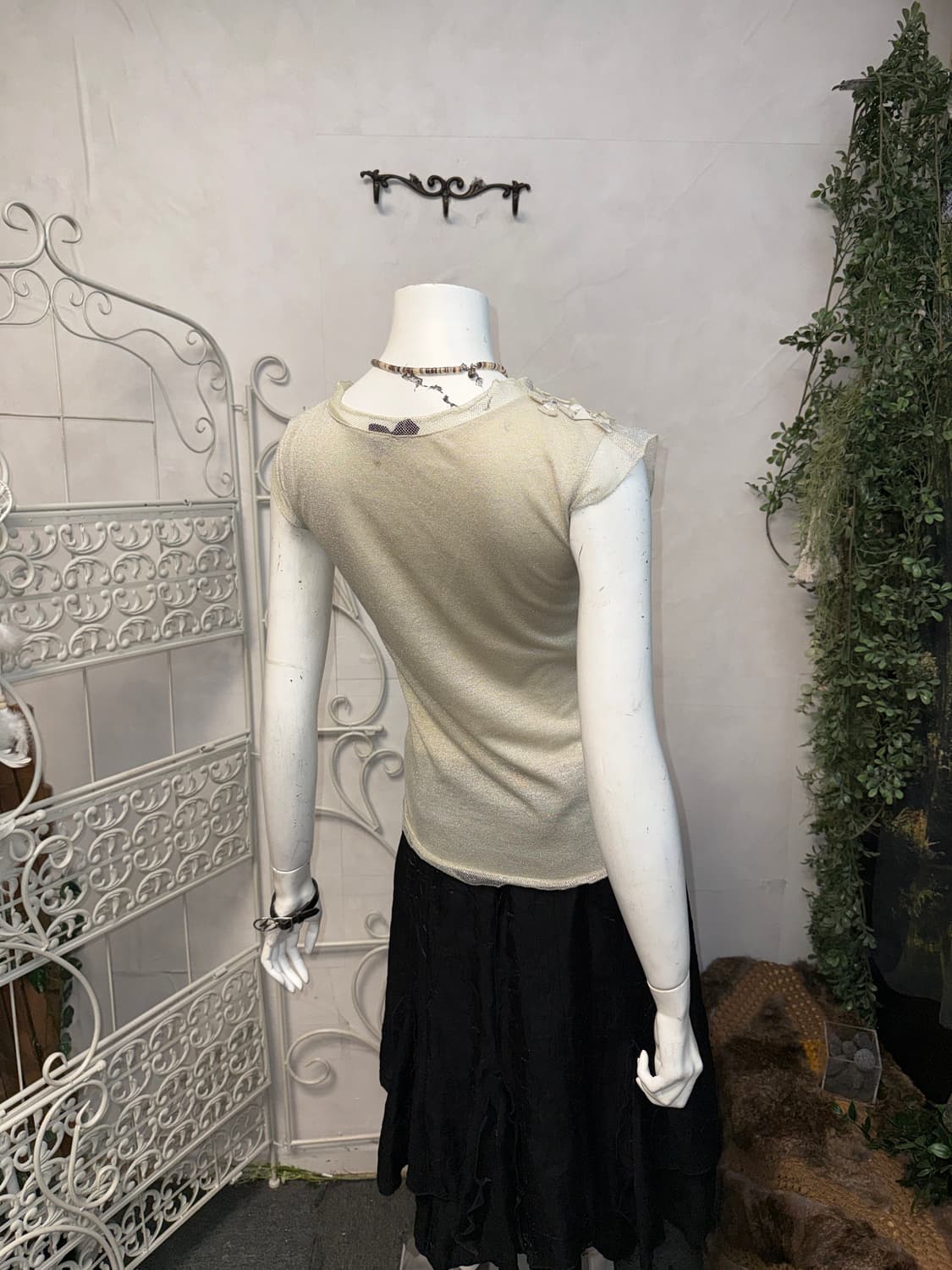 Metallic gold beige glitter flower 슬리브리스 상품이미지7