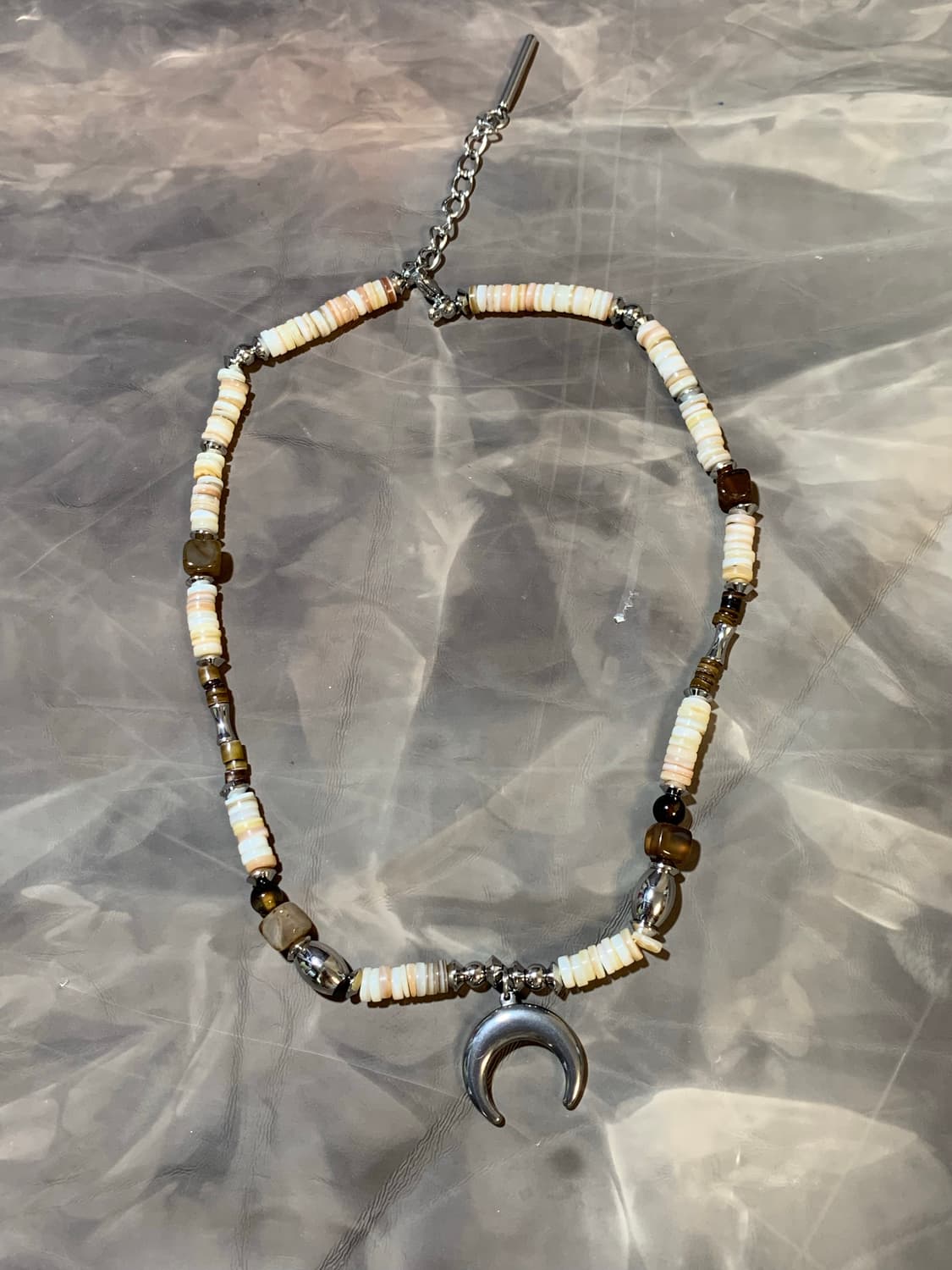 Half moon shell necklace 상품이미지1