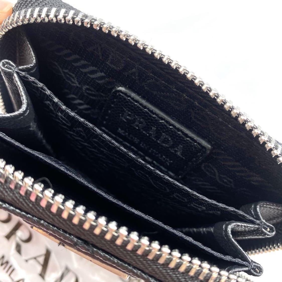 프라다뷰티 캐비어 카드지갑 동전지갑 풀박스 상품이미지3