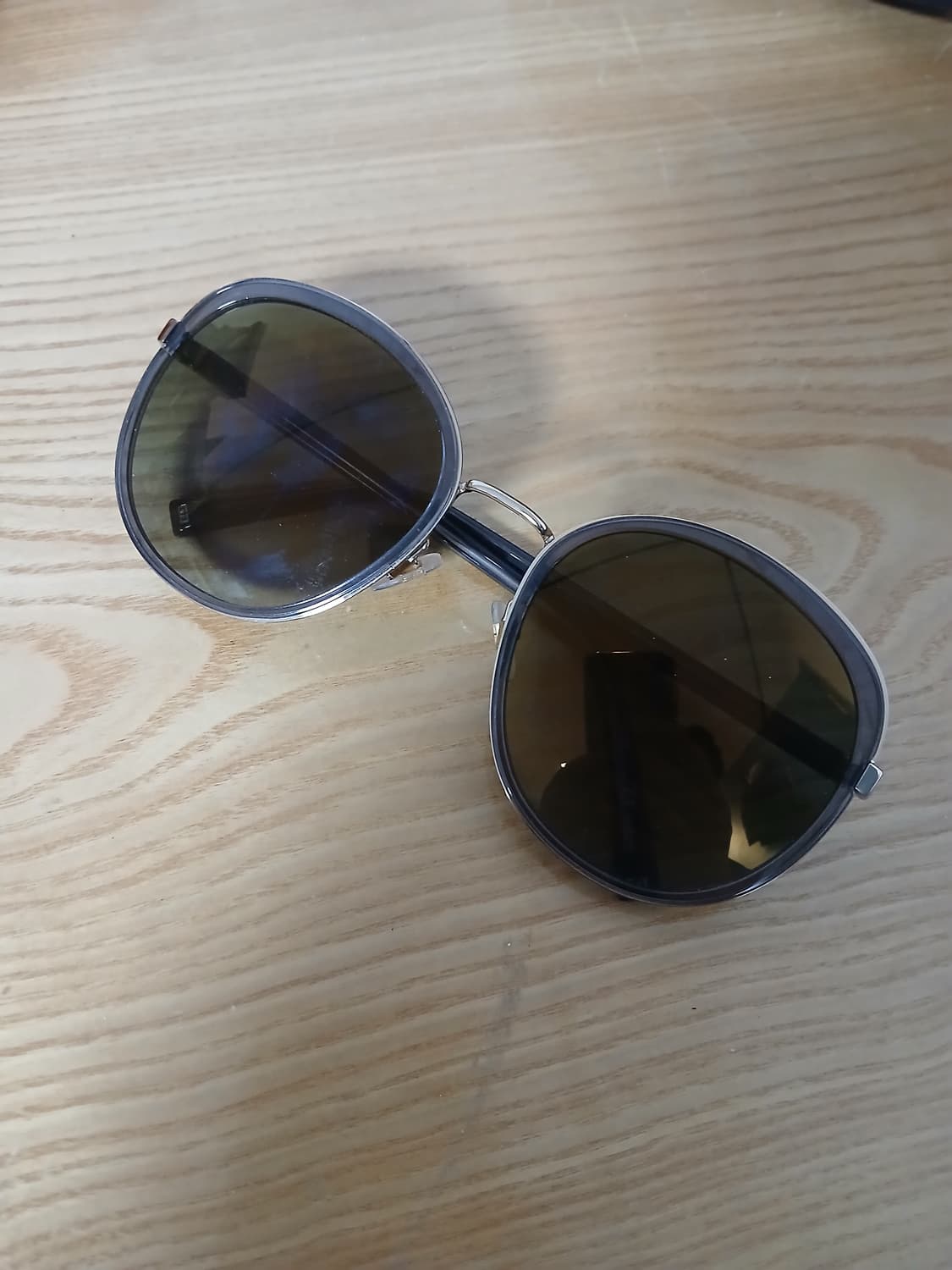 지방시 GV7182/G/S 선글라스 상품이미지1