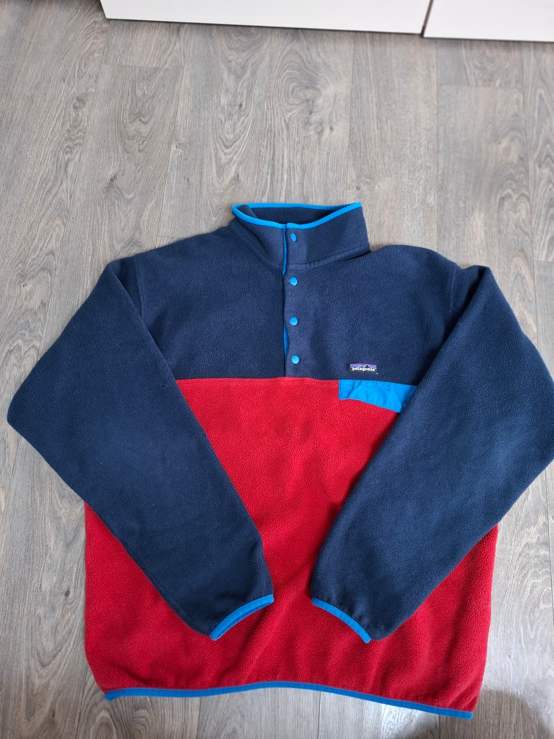 L 파타고니아 신칠라 플리스 풀오버 네이비/레드 상품이미지1