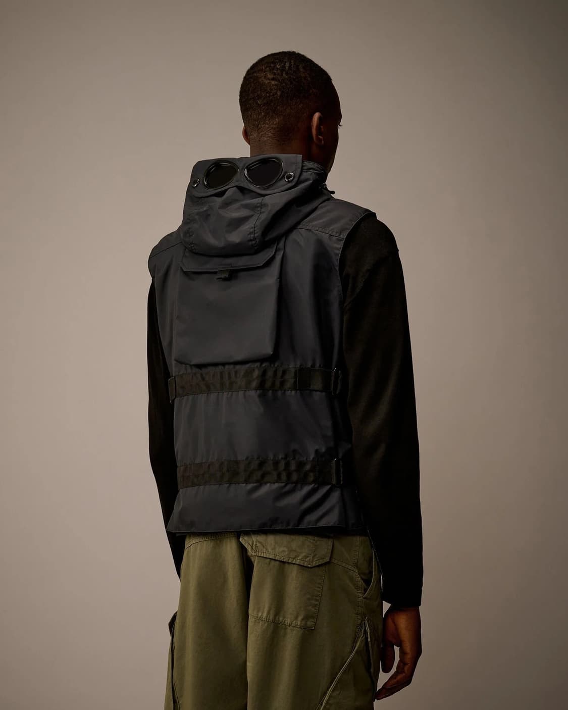 준야 와타나베 꼼데가르송 x CP 컴퍼니 패딩 페널베스트 상품이미지2