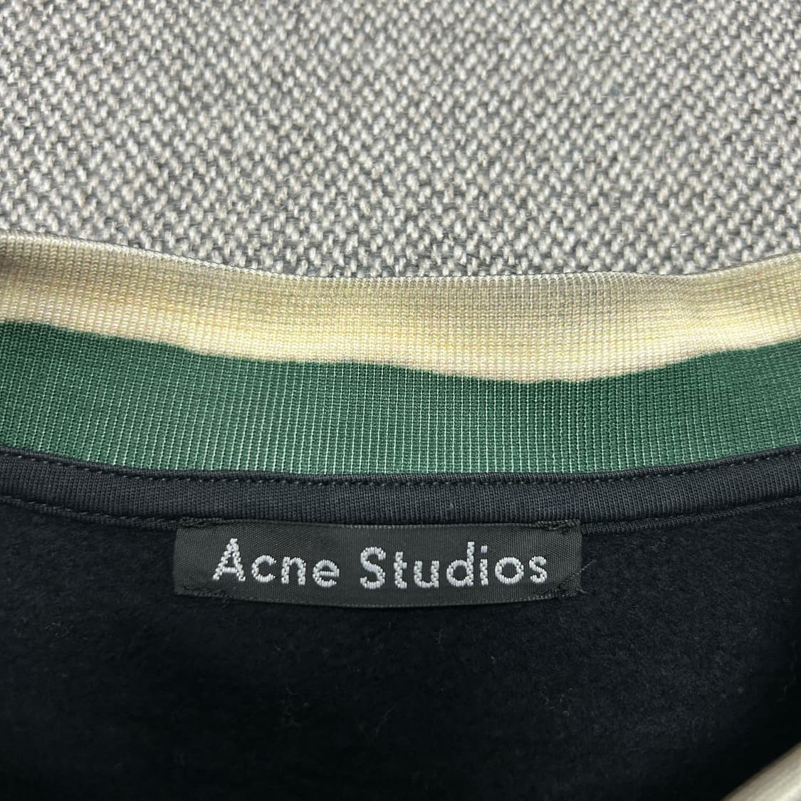 아크네스튜디오 더티크루넥 이모지 맨투맨(L) 상품이미지2