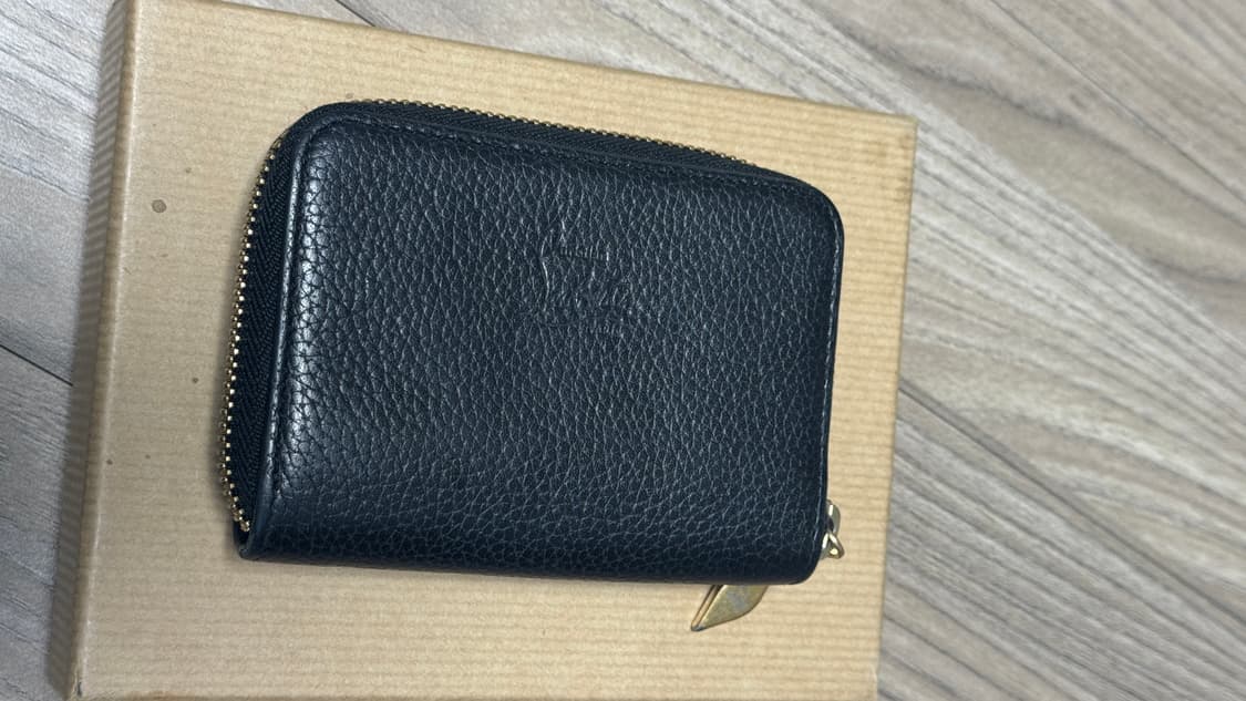 크리스찬루부탱 스파이크 카드지갑 상품이미지3