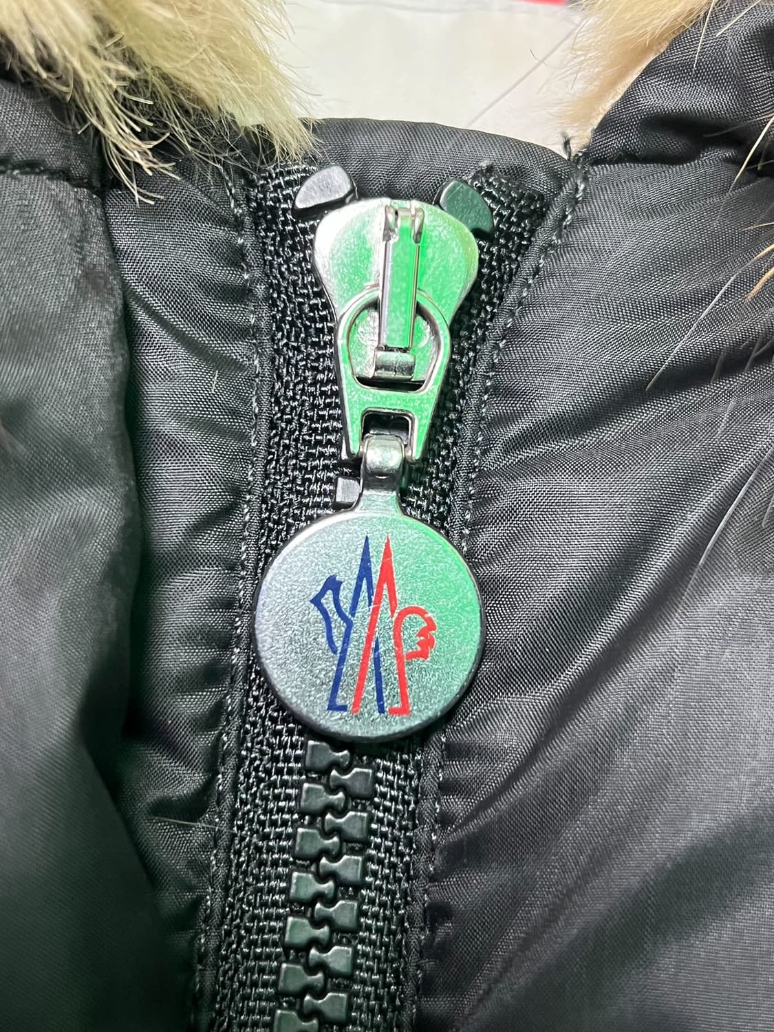 몽클레르 다운 재킷 블랙 1 (S) 상품이미지5