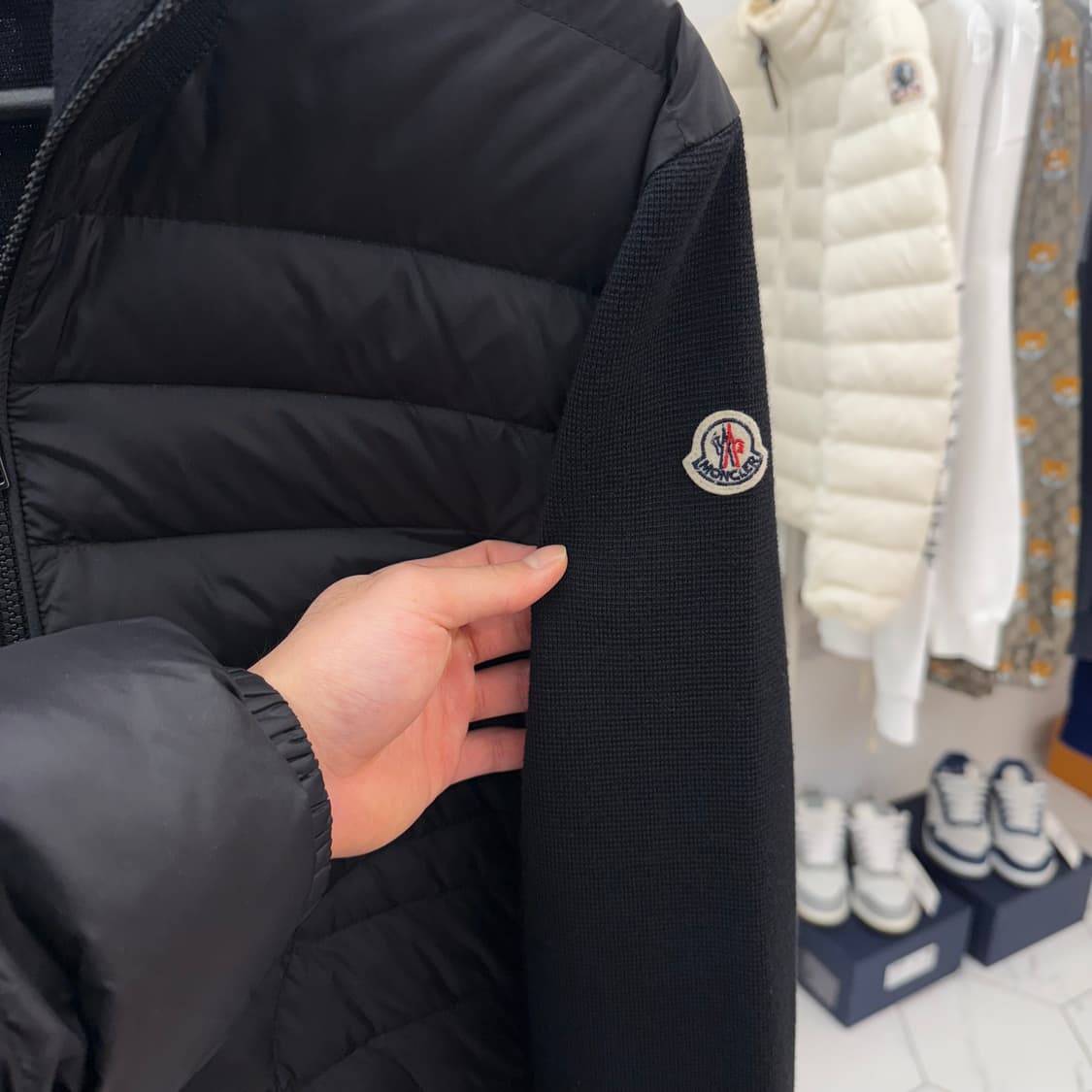 [M] 몽클레어 김현우 니트패딩 블랙 상품이미지3