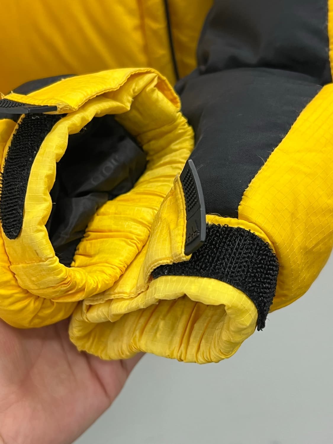 (105) 아디다스 800필 하이킹 벌키 구스 다운 옐로우 상품이미지4